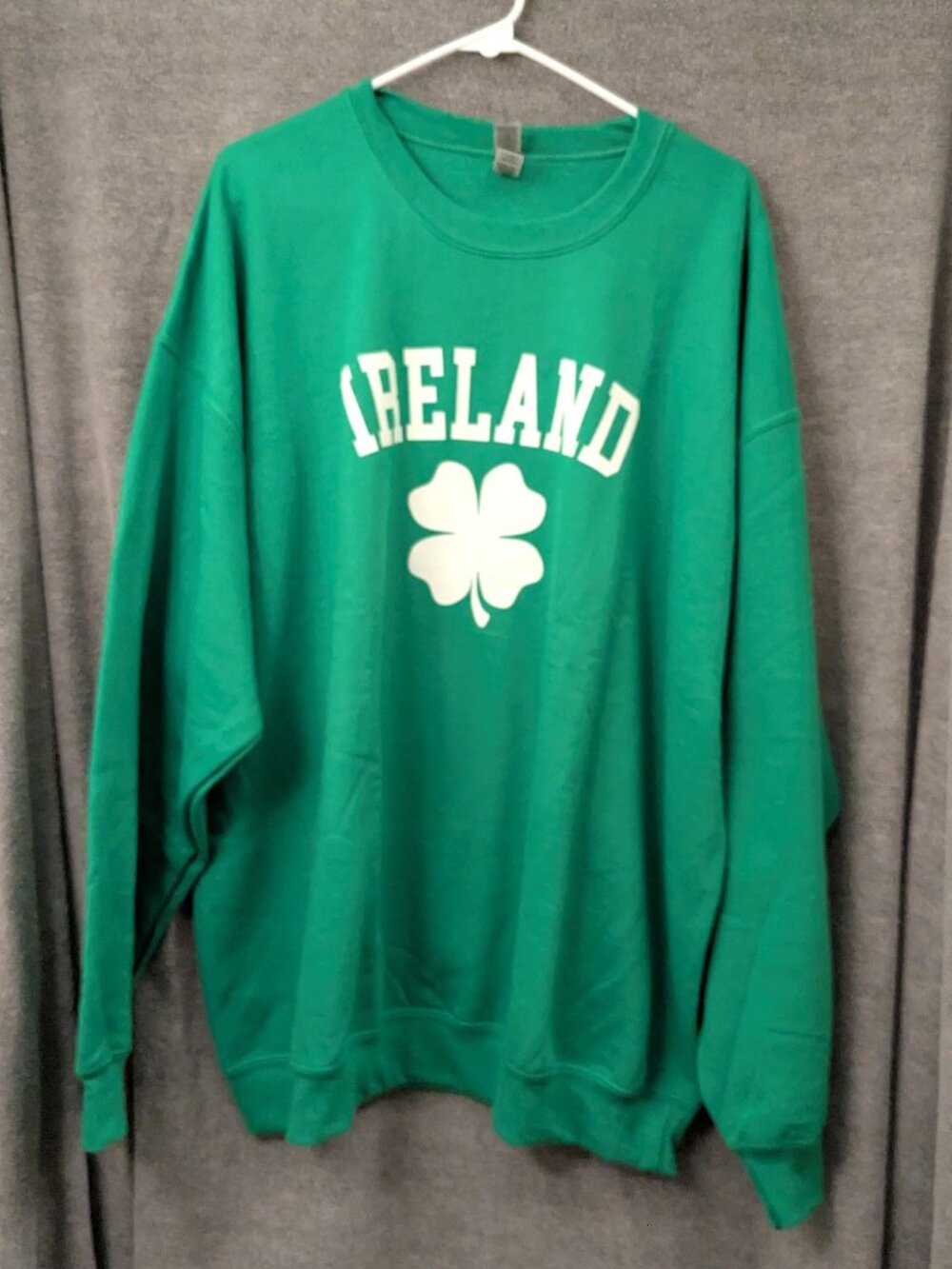 New! 54" Chest  Ireland Gildan Sweatshirt  2XL
